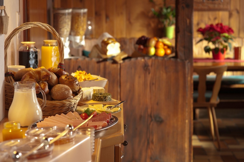 brasserie-ST JEAN CAP FERRAT-min_breakfast_buffet_food_restaurant_meal_hotel_plate_fresh-718745